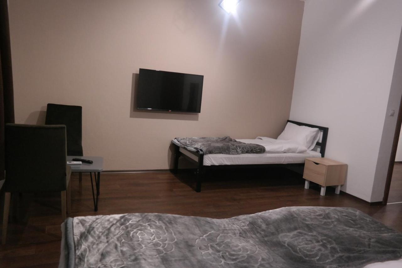 Villa Family Куманово Екстер'єр фото